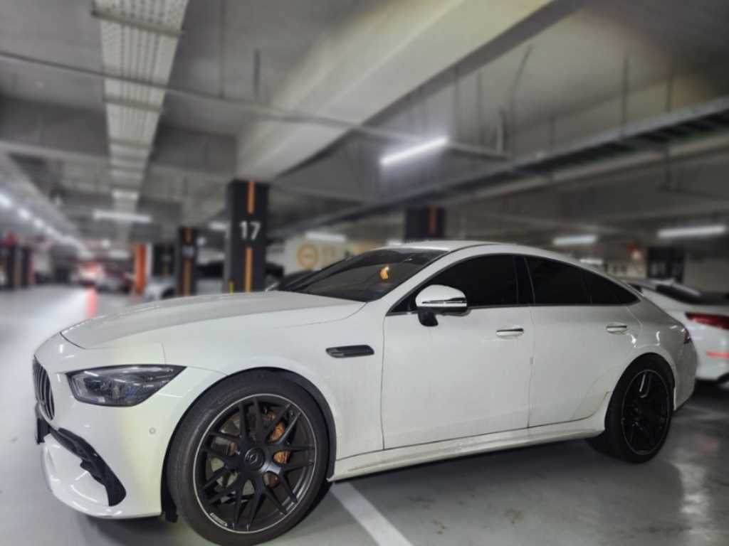 Mercedes Benz AMG GT - Vista 4