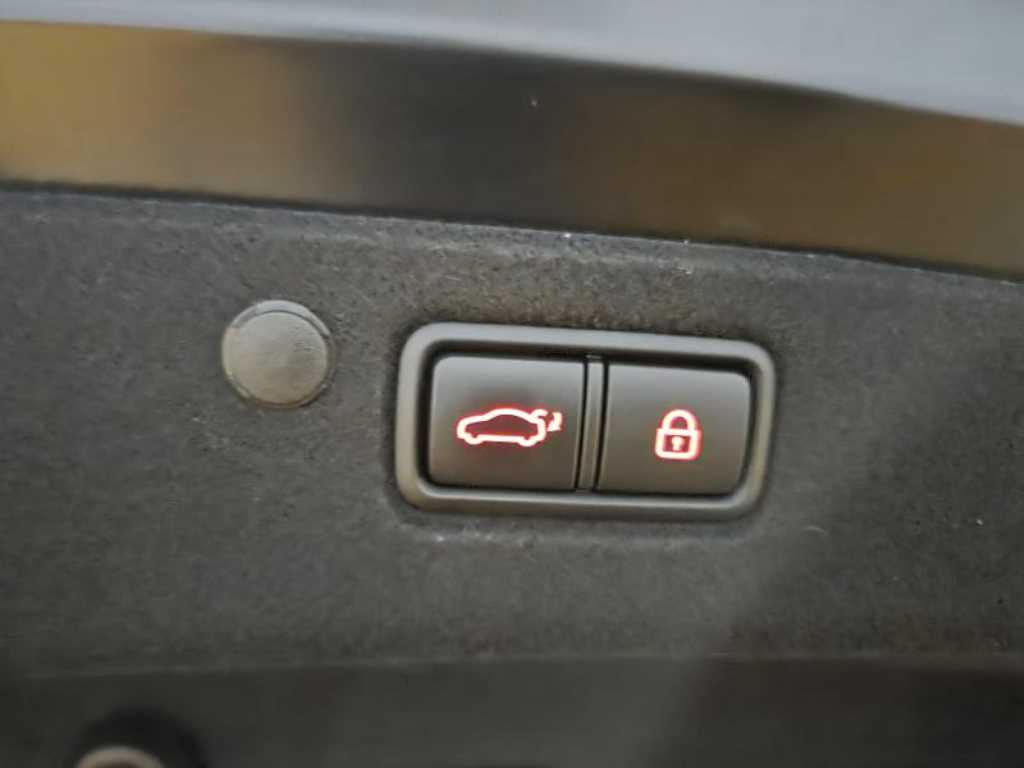 HYUNDAI Grandeur - Vista 4