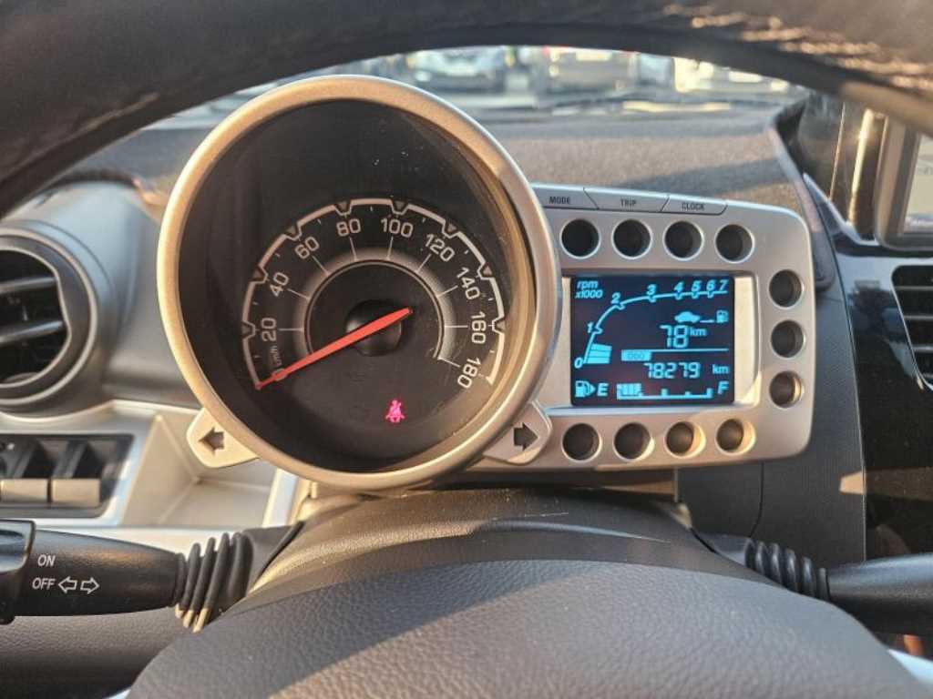 Chevrolet Spark - Vista 5