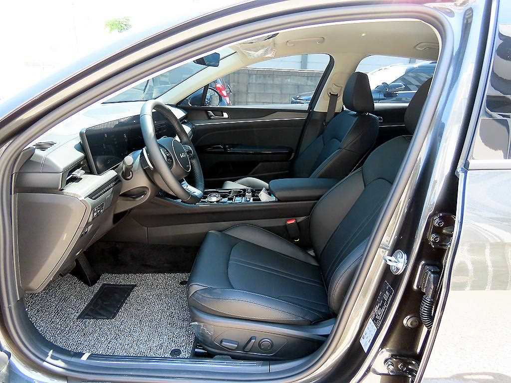 KIA K5 - Vista 5