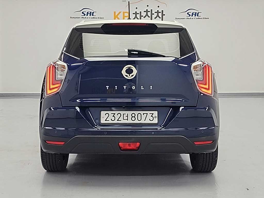 Ssangyong Tivoli - Vista 4