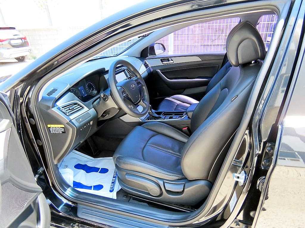 HYUNDAI Sonata - Vista 5