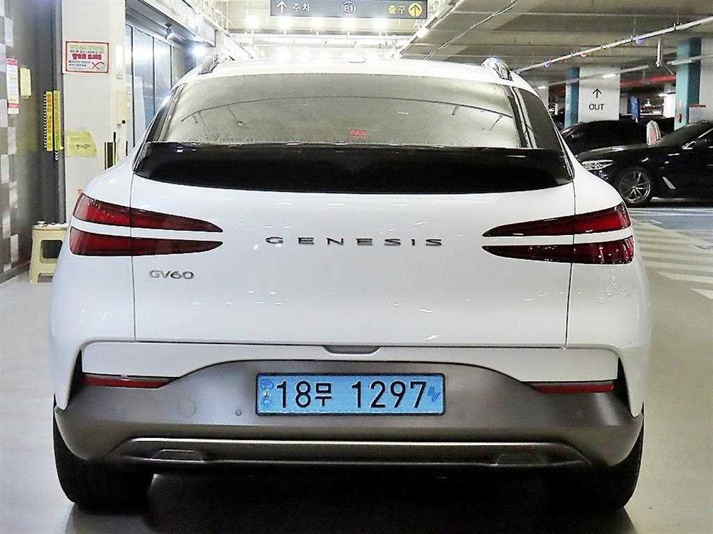 Genesis GV60 - Vista 5