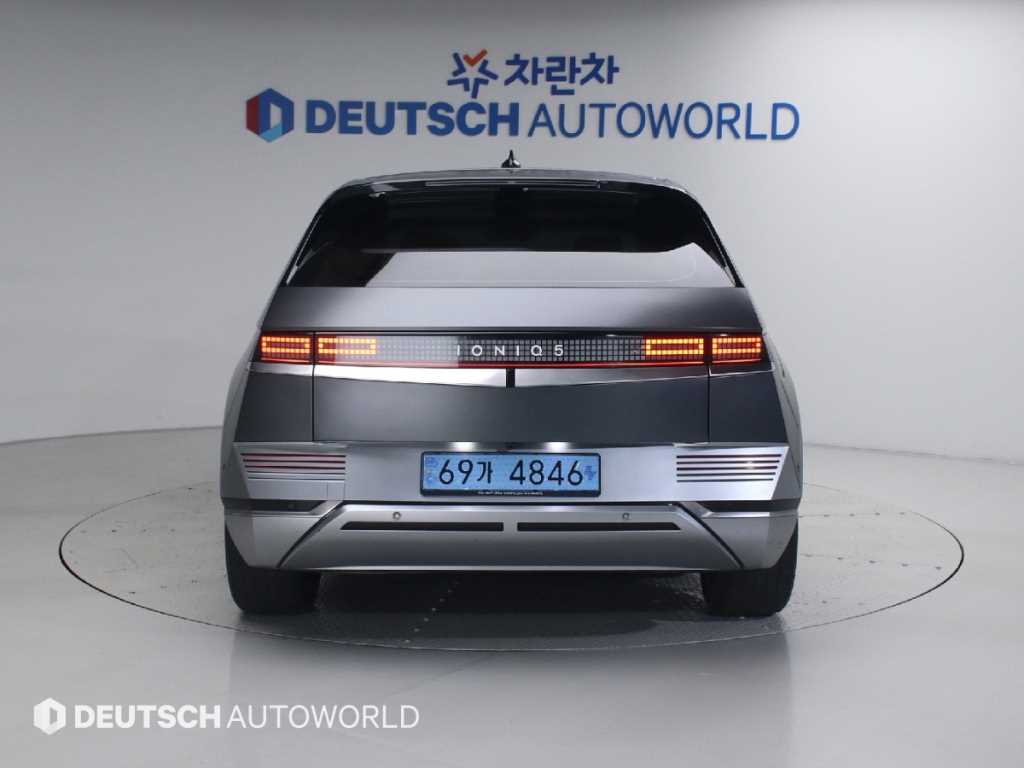 HYUNDAI Ioniq 5 - Vista 4