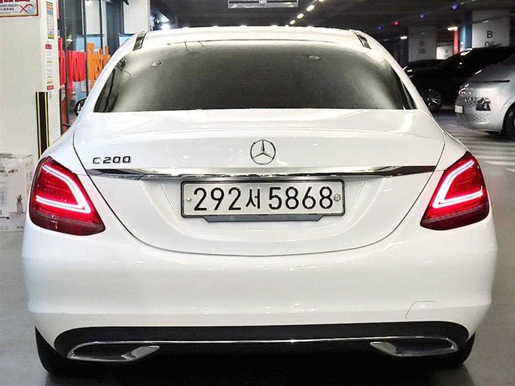 Mercedes Benz C Class - Vista 5