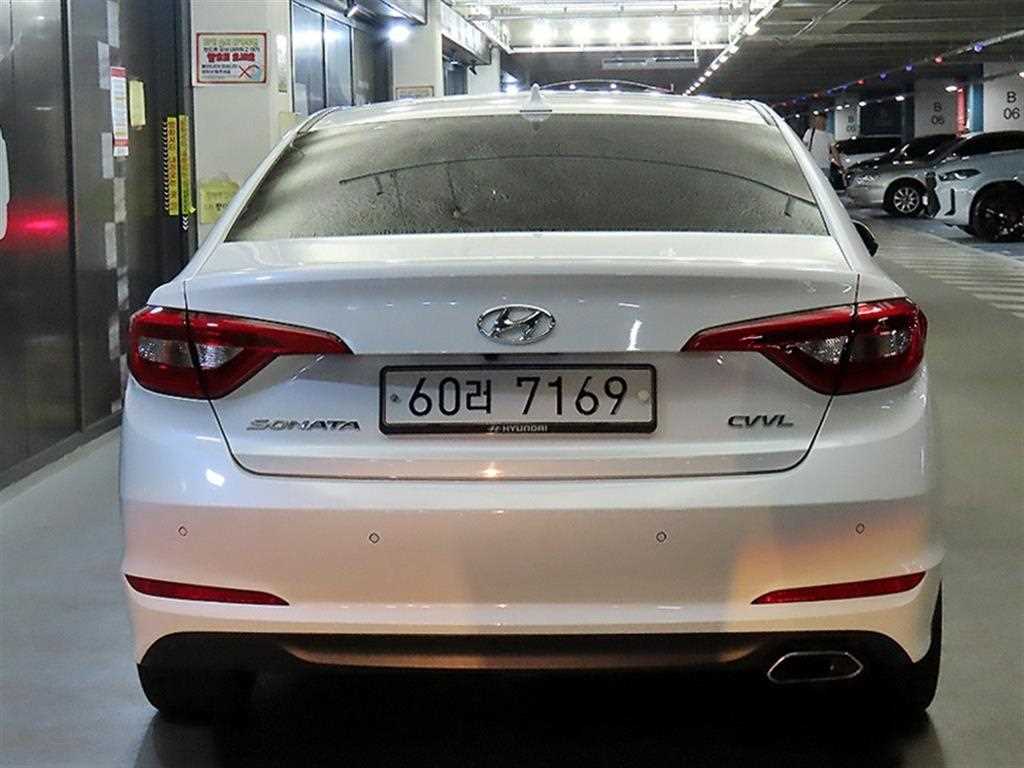 HYUNDAI Sonata - Vista 5