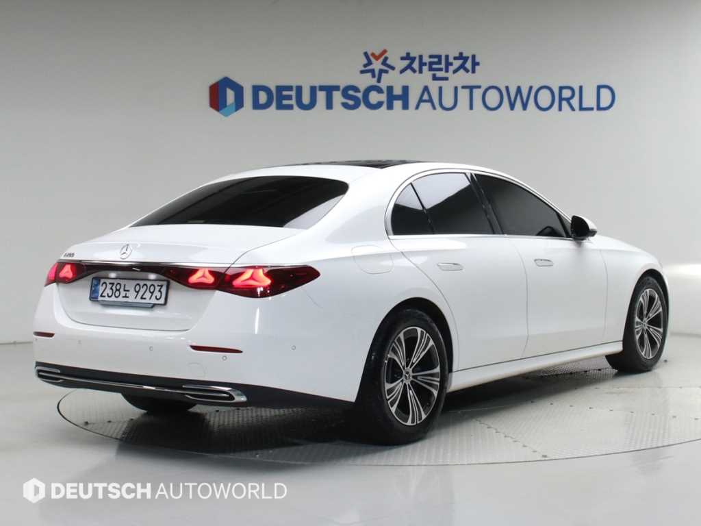 벤츠 E 클래스 E200 아방가르드 사진 2/20