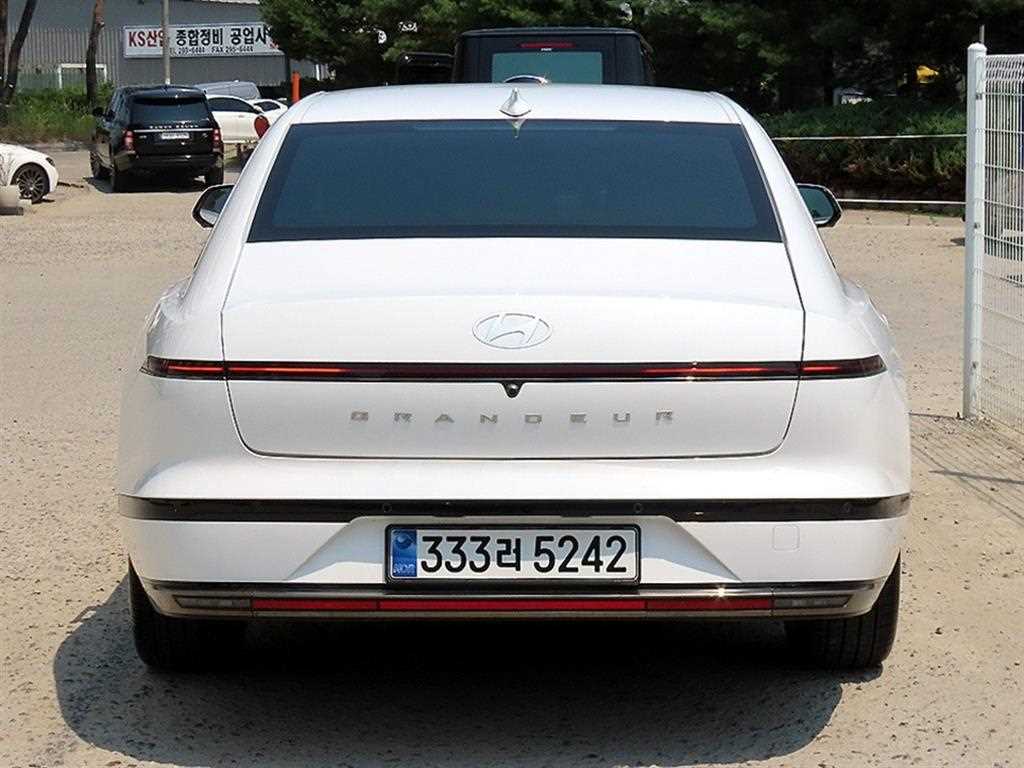 HYUNDAI Grandeur - Vista 4