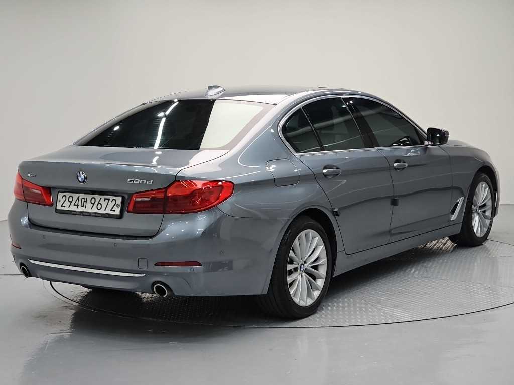 BMW 5 Series - Vista 4