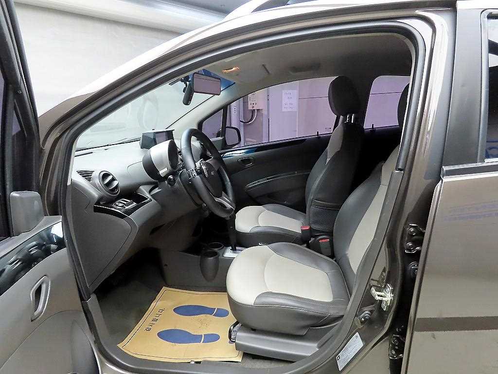 Chevrolet Spark - Vista 5