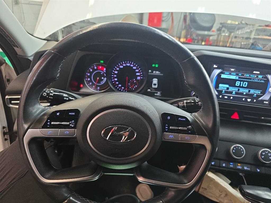 HYUNDAI Avante - Vista 4