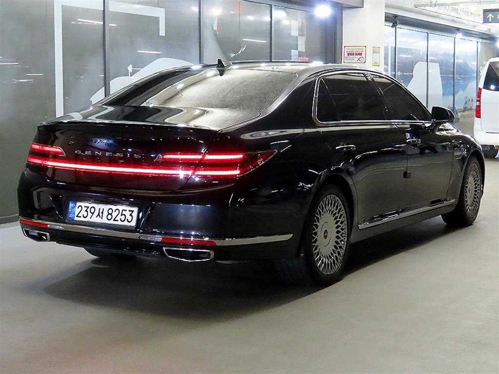 Genesis G90 - Vista 5