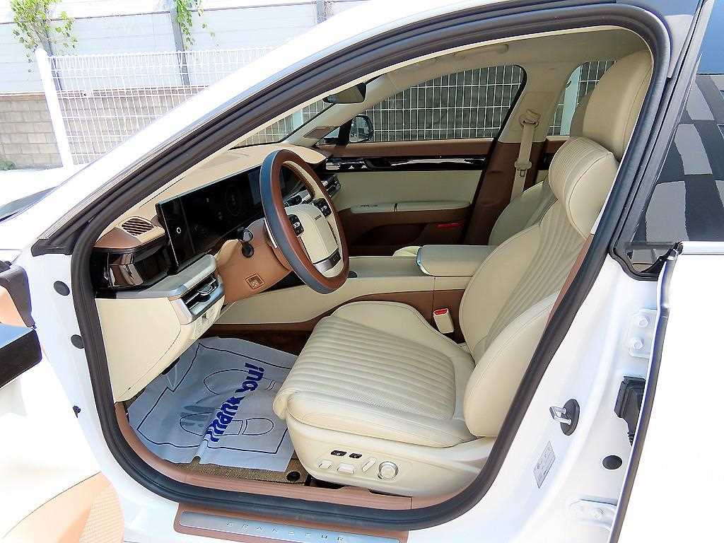 HYUNDAI Grandeur - Vista 5