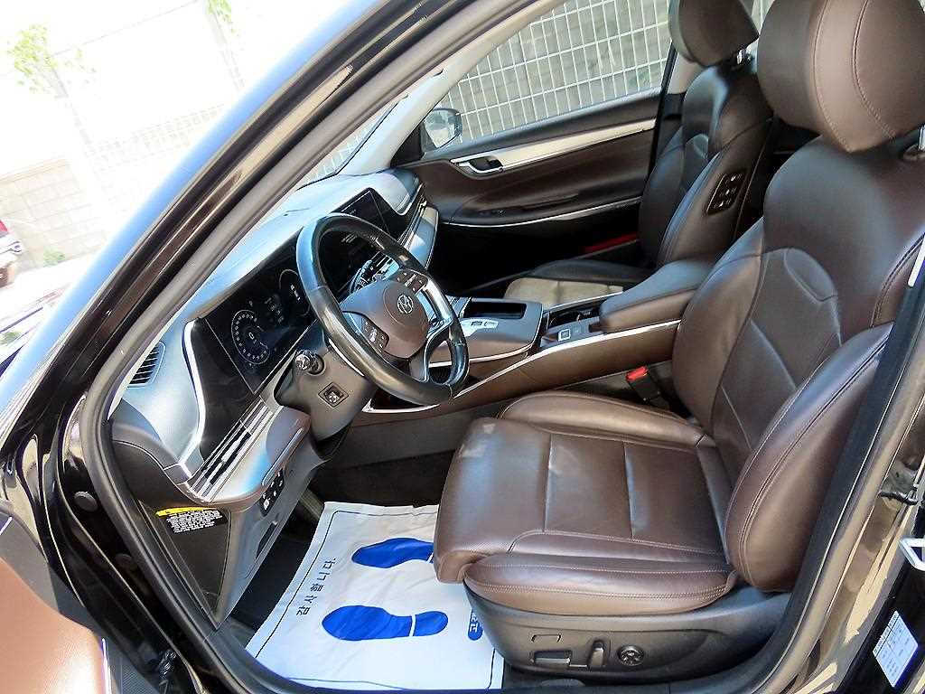 HYUNDAI Grandeur - Vista 5