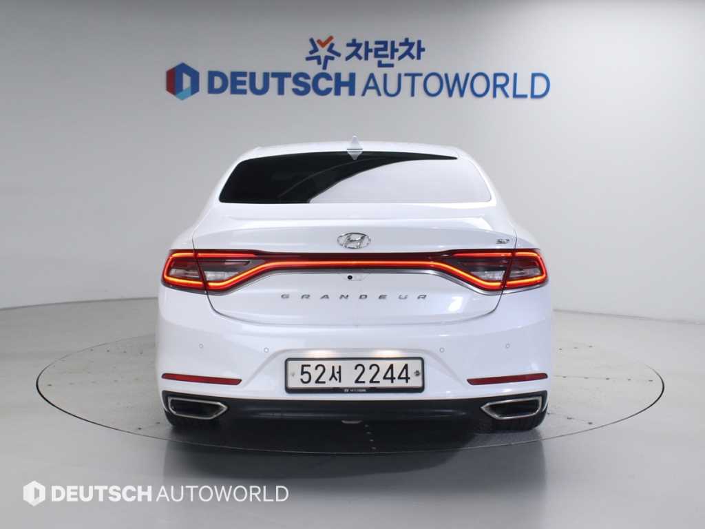 HYUNDAI Grandeur - Vista 4