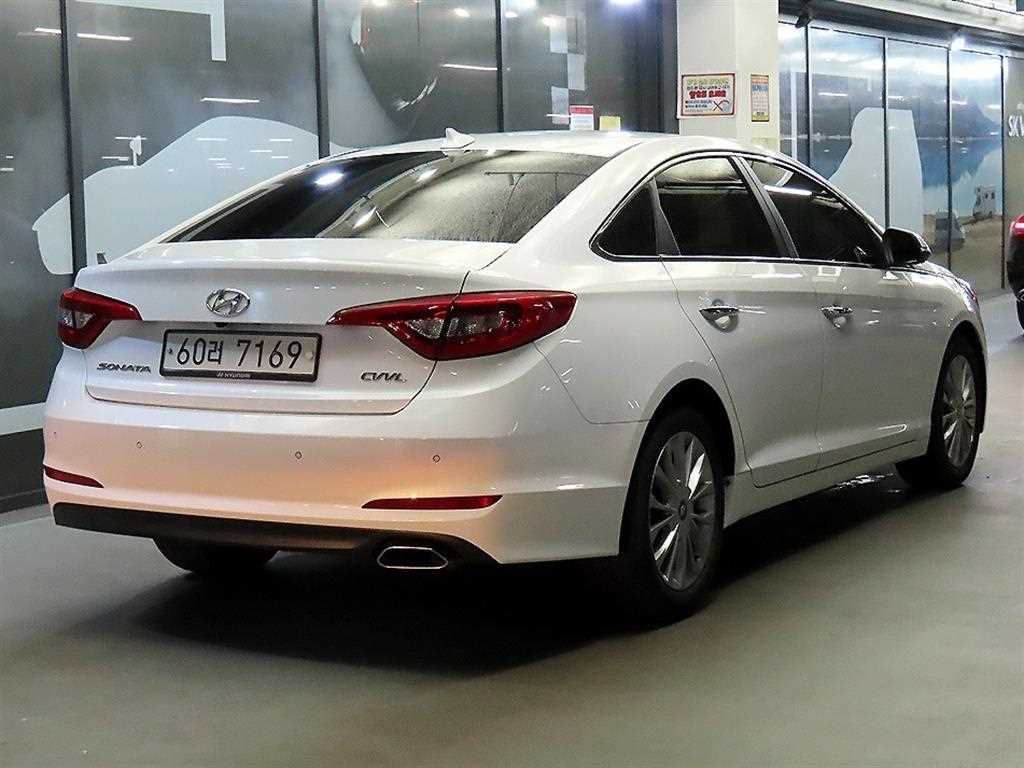 HYUNDAI Sonata - Vista 4
