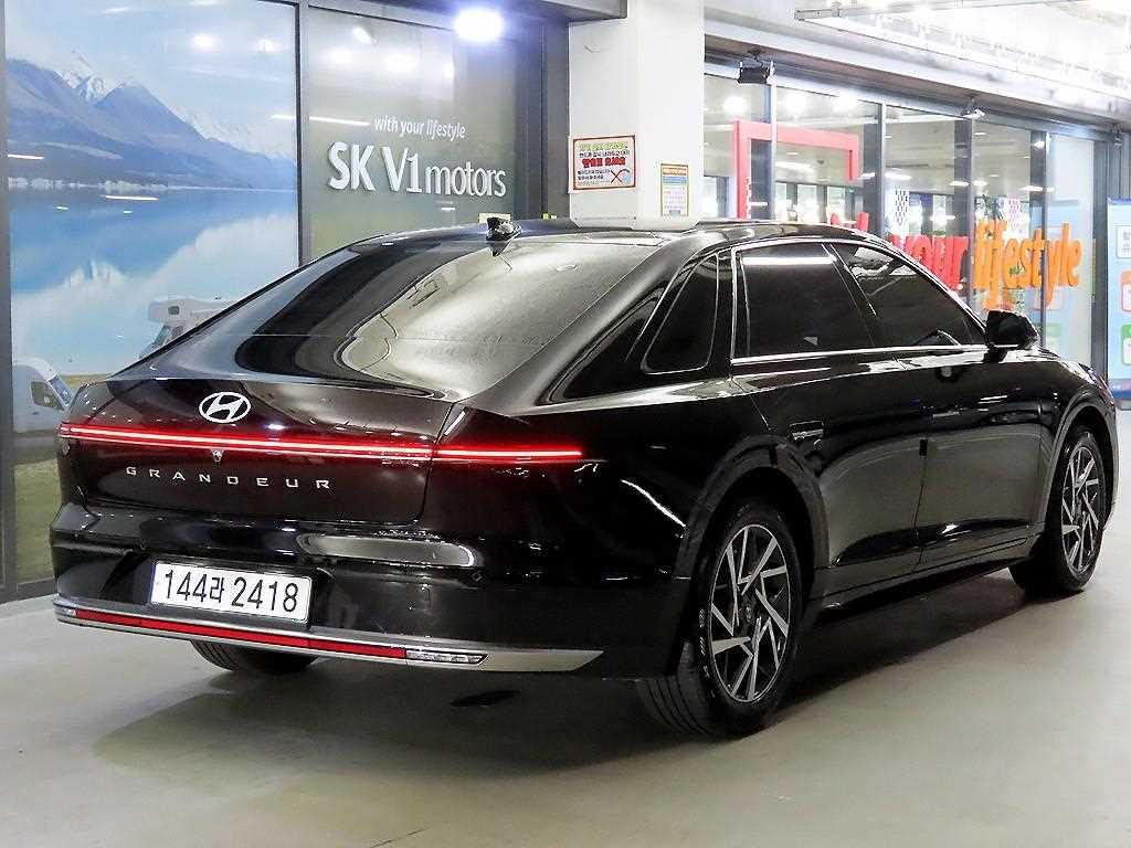 HYUNDAI Grandeur - Vista 4