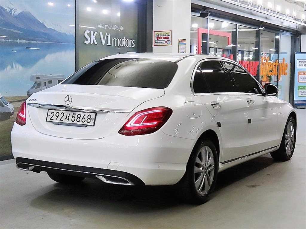 Mercedes Benz C Class - Vista 4