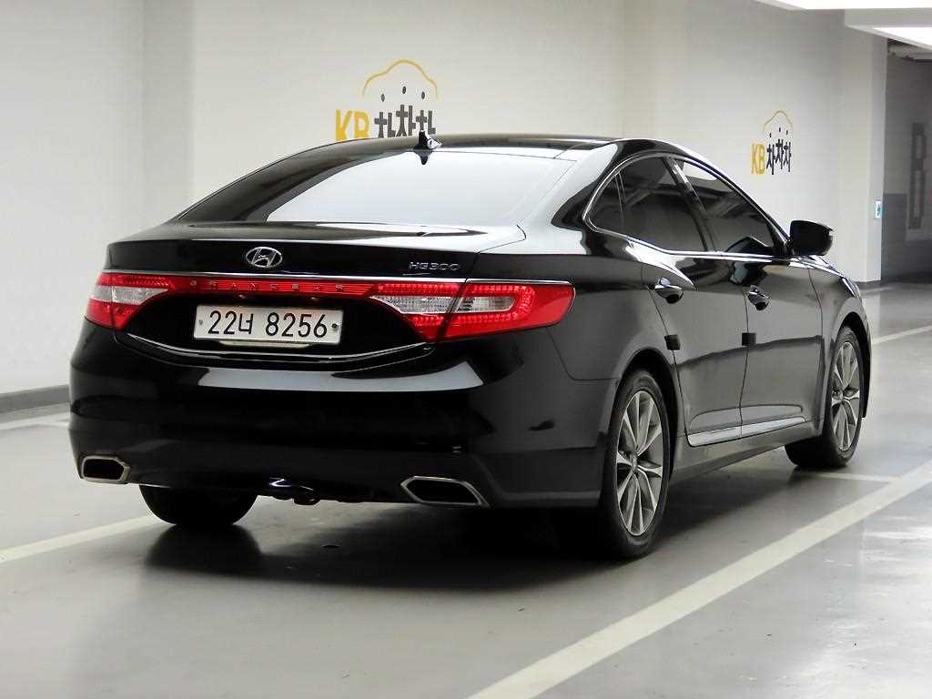 HYUNDAI Grandeur - Vista 4