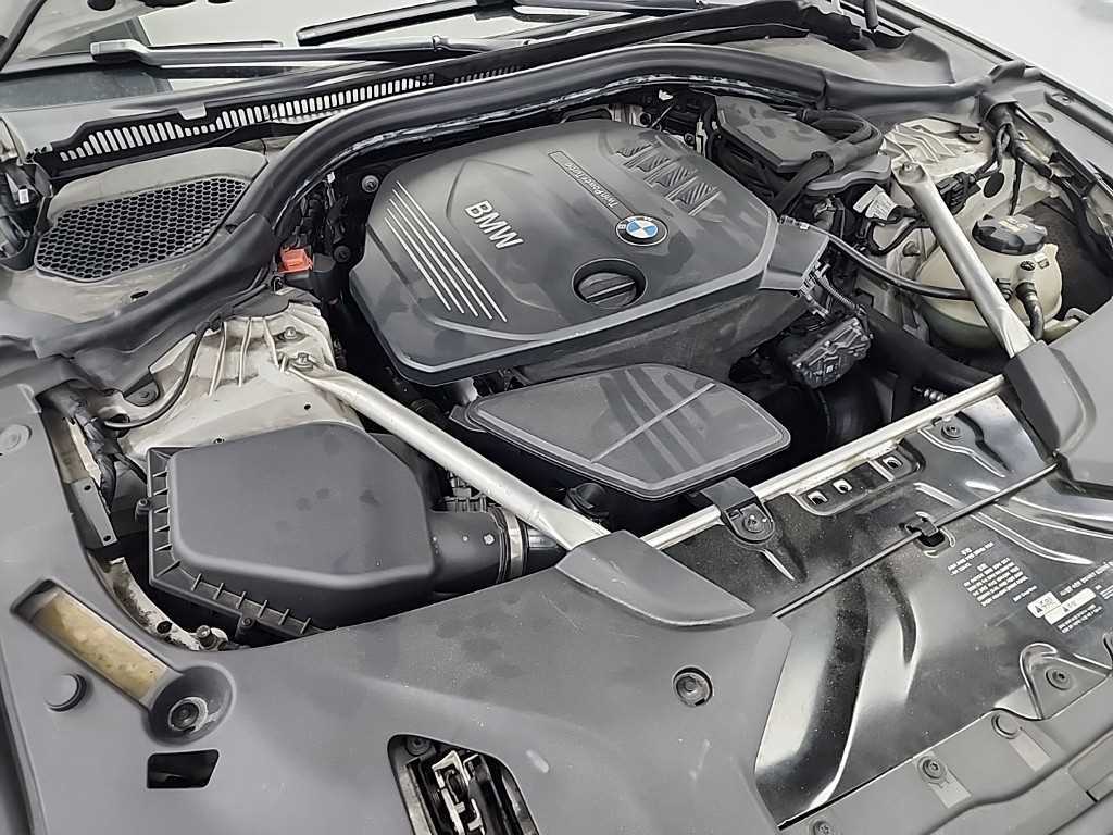 BMW 5 Series - Vista 5