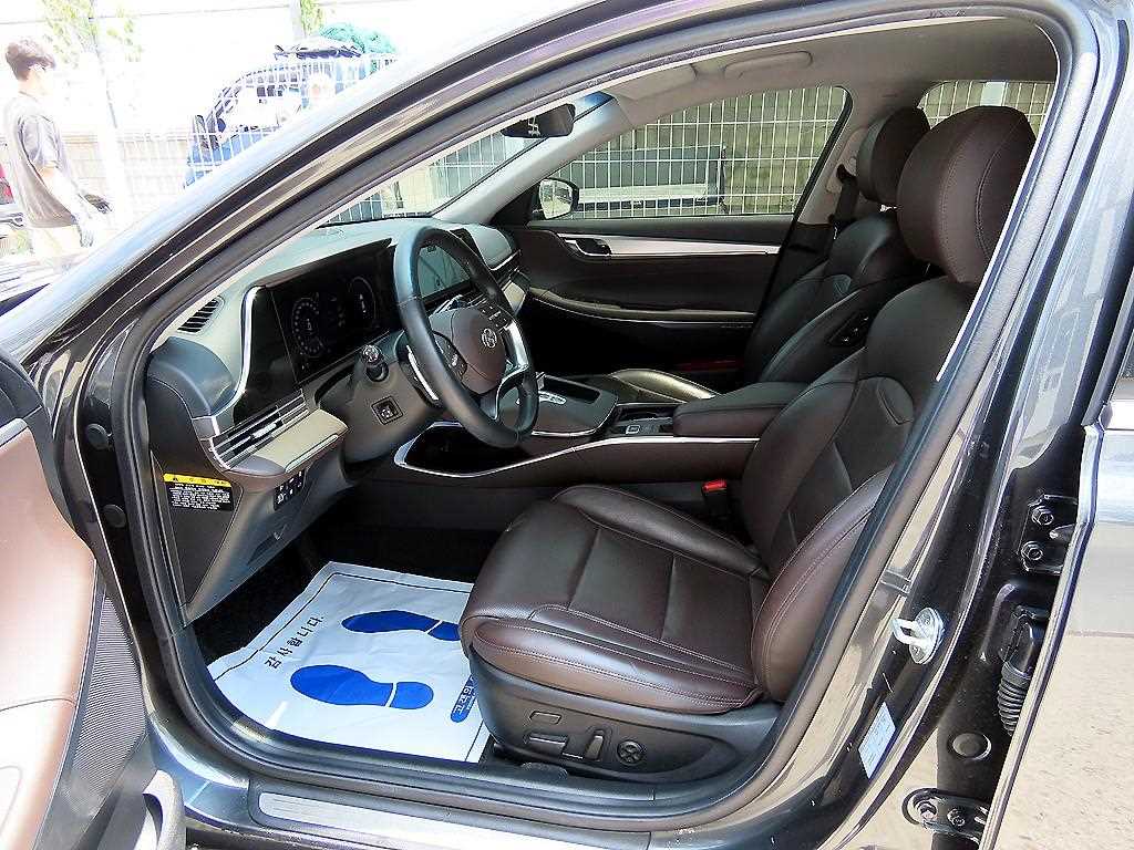 HYUNDAI Grandeur - Vista 5