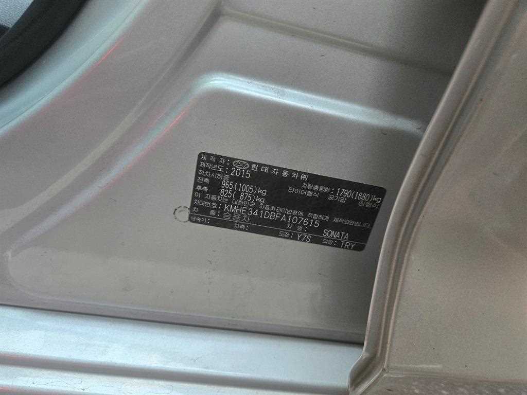 HYUNDAI Sonata - Vista 4