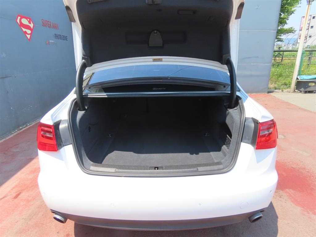 Audi A6 - Vista 5