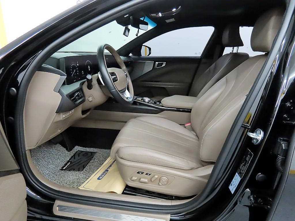 KIA K8 - Vista 5