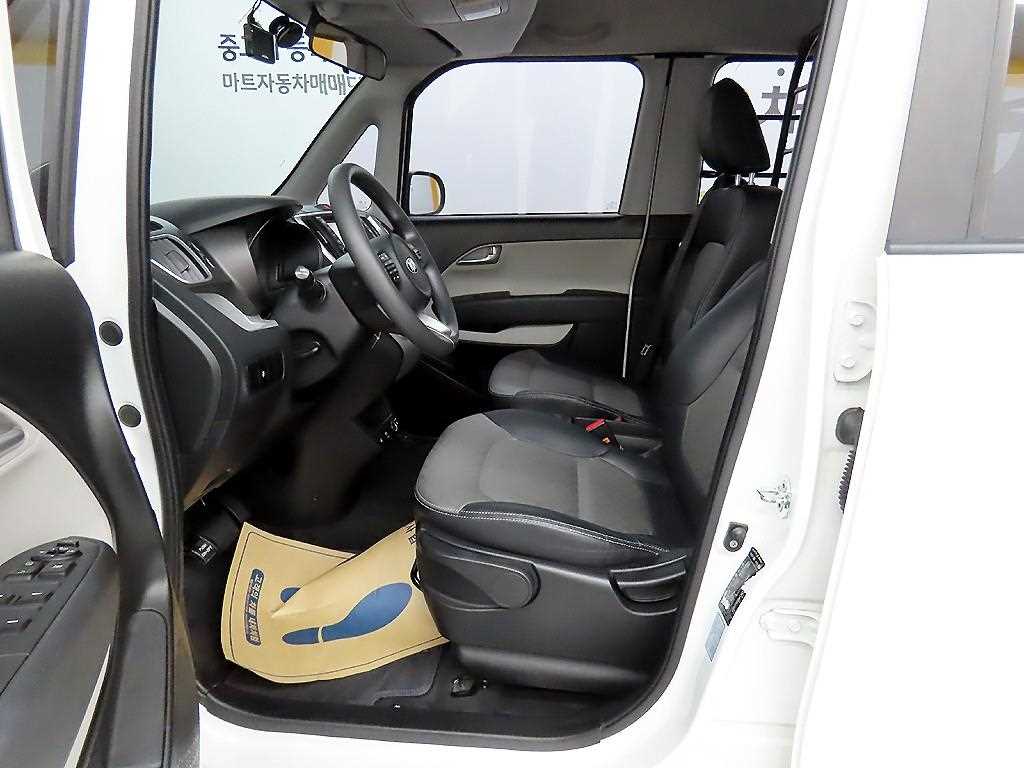 KIA Ray - Vista 5