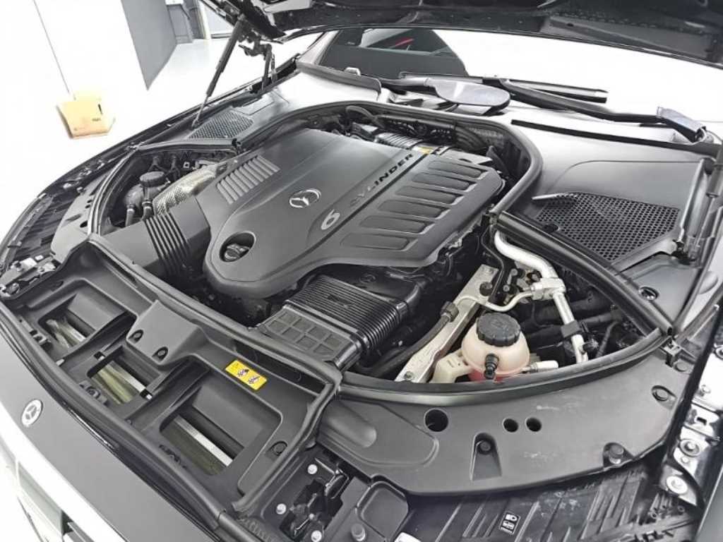 Mercedes Benz S Class - Vista 5