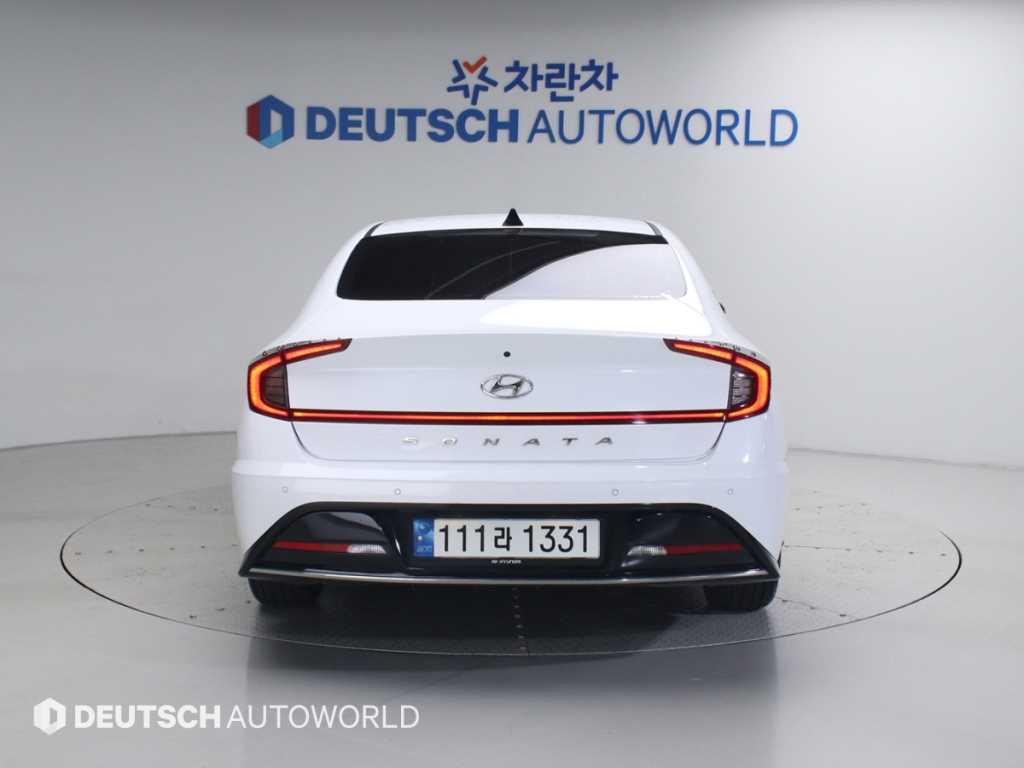 HYUNDAI Sonata - Vista 4