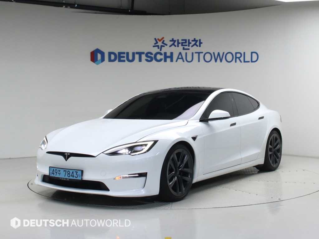 Tesla Model S AWD