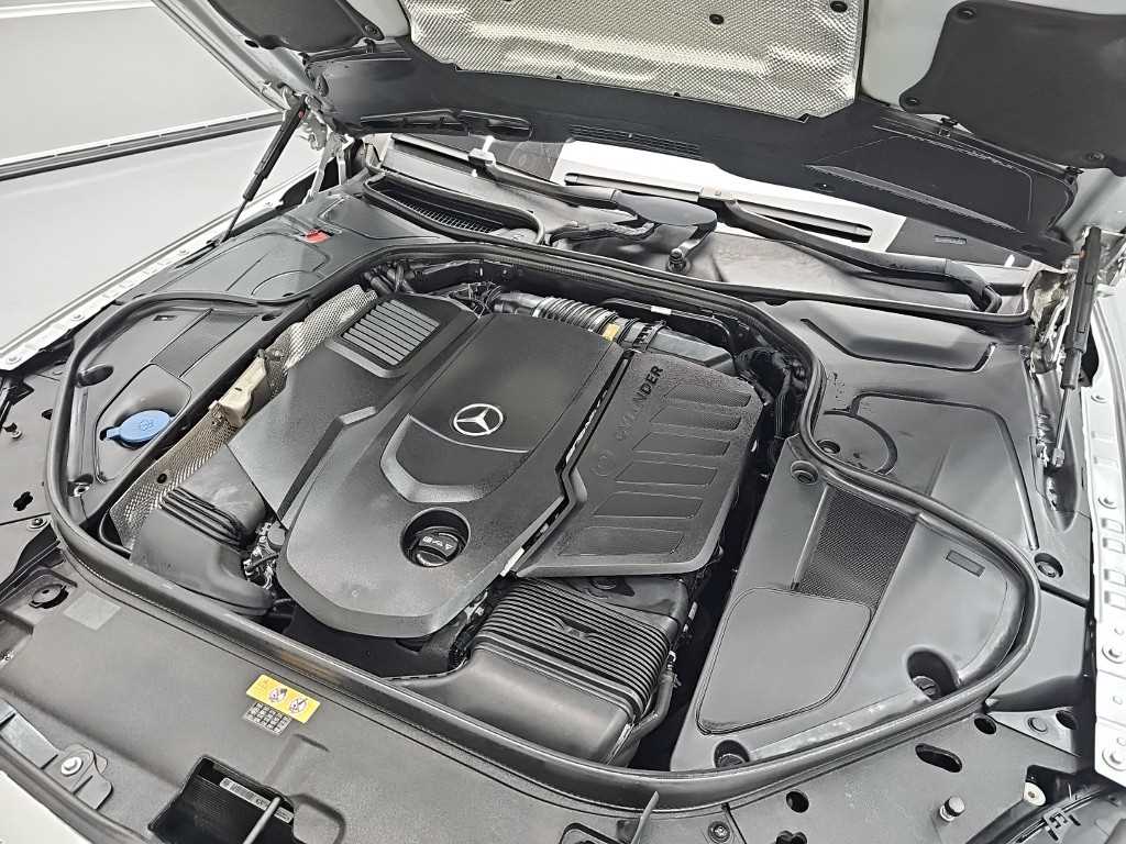 Mercedes Benz S Class - Vista 5