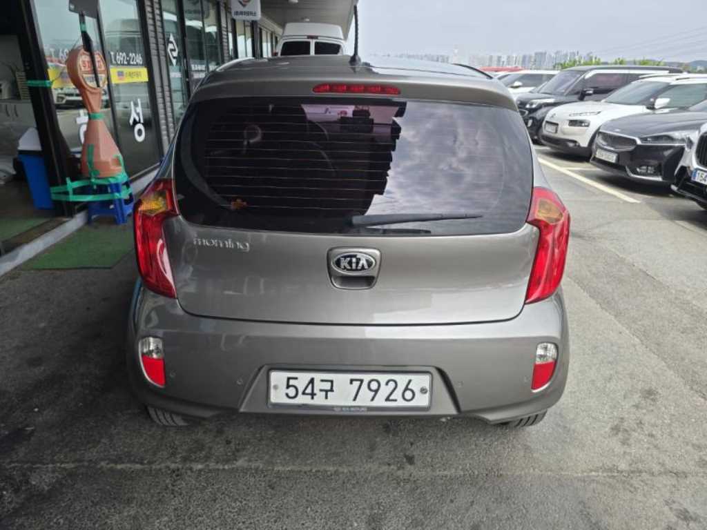 KIA Morning - Vista 4