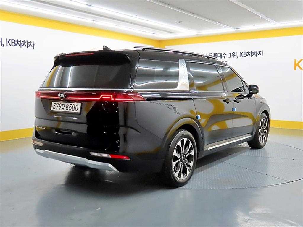 KIA Carnival - Vista 4