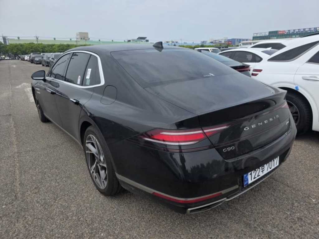 Genesis G90 - Vista 5