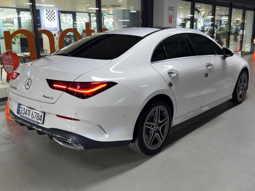 Mercedes Benz CLA Class - Vista 4