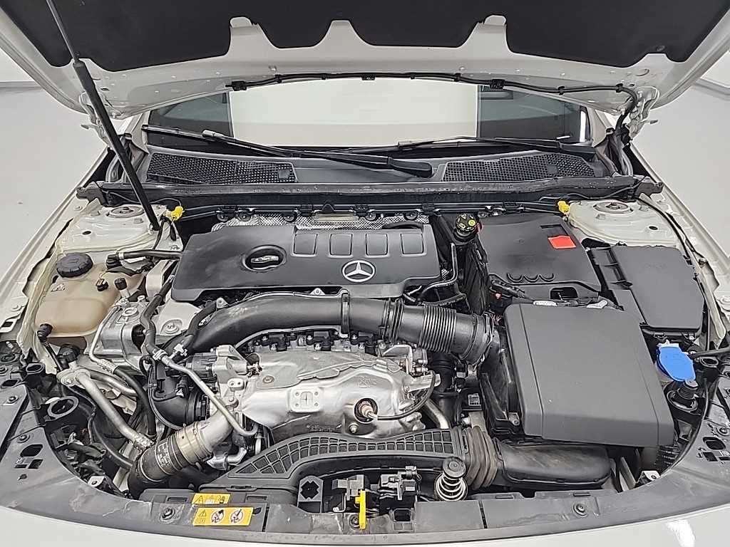 Mercedes Benz CLA Class - Vista 5