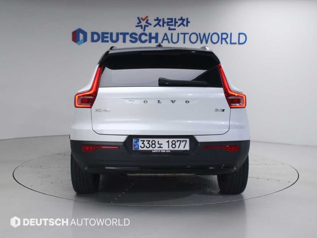 Volvo XC40 - Vista 4