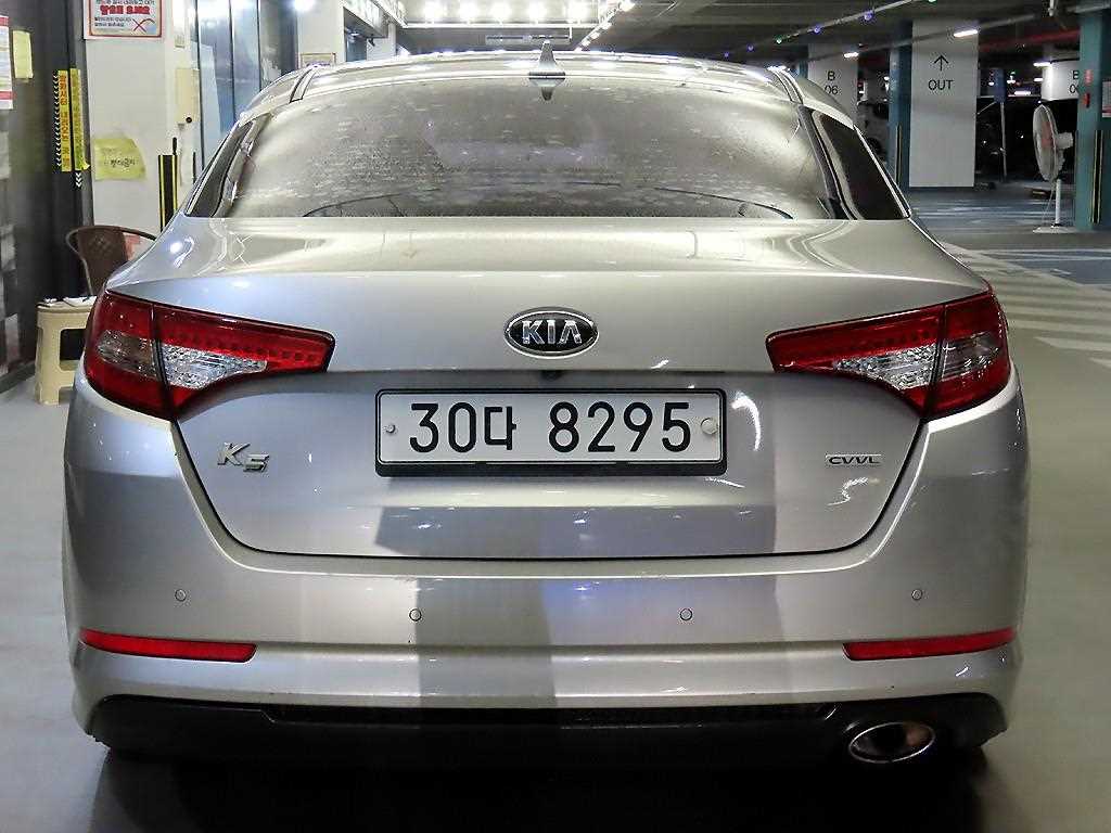 KIA K5 - Vista 5