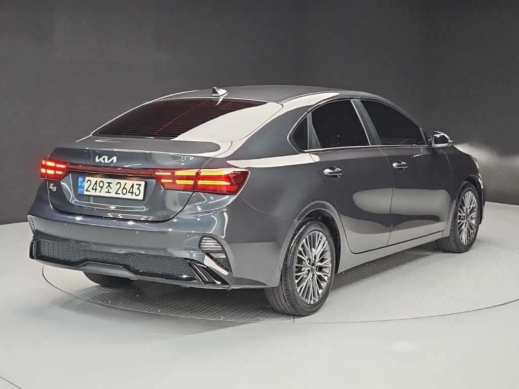 KIA K3 - Vista 4