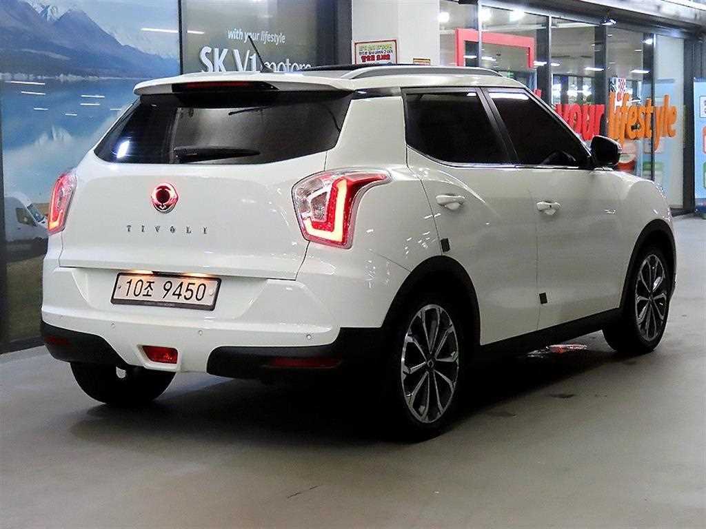 Ssangyong Tivoli - Vista 4
