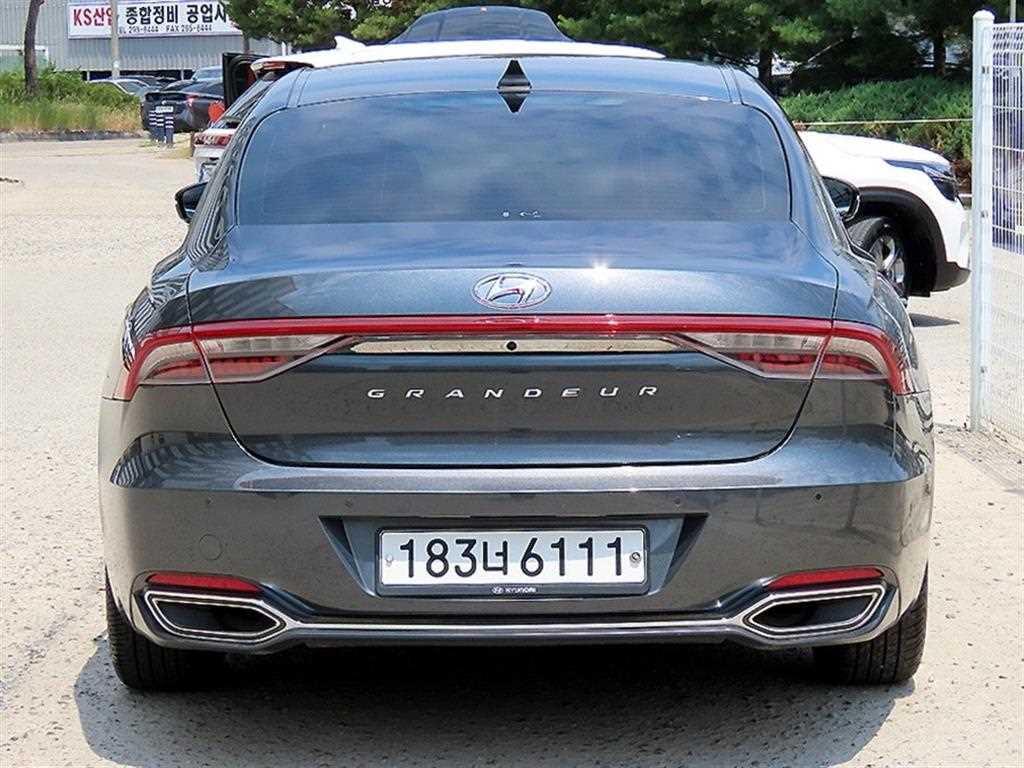 HYUNDAI Grandeur - Vista 4