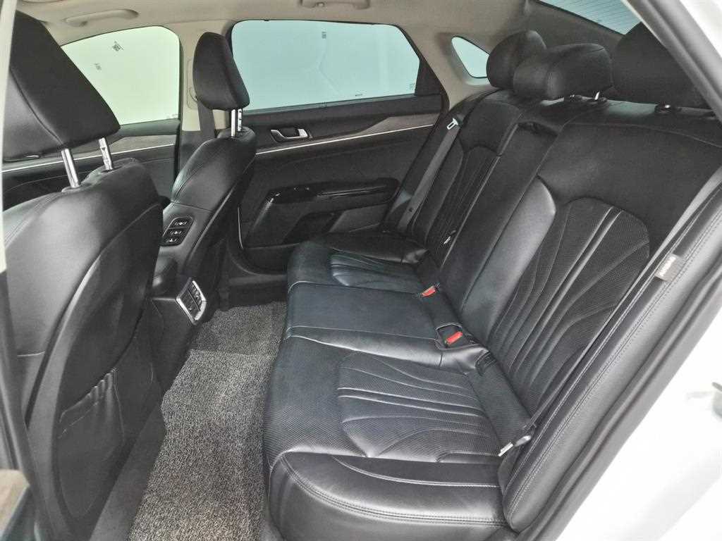 KIA K5 - Vista 5
