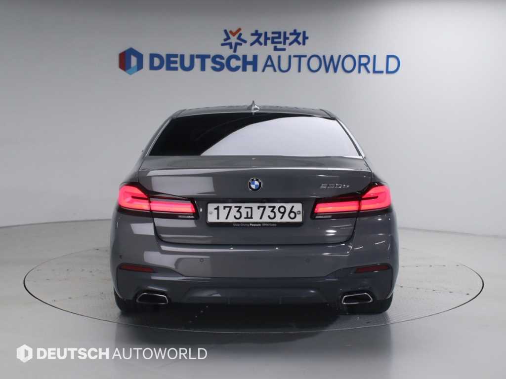 BMW 5 Series - Vista 4