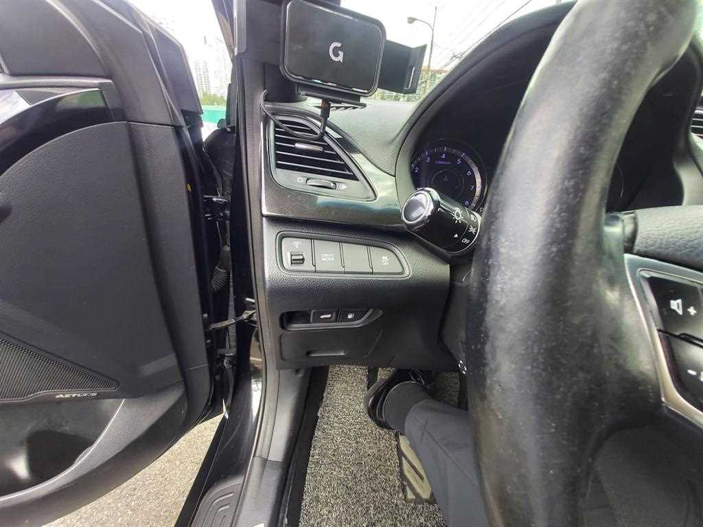 HYUNDAI Grandeur - Vista 5