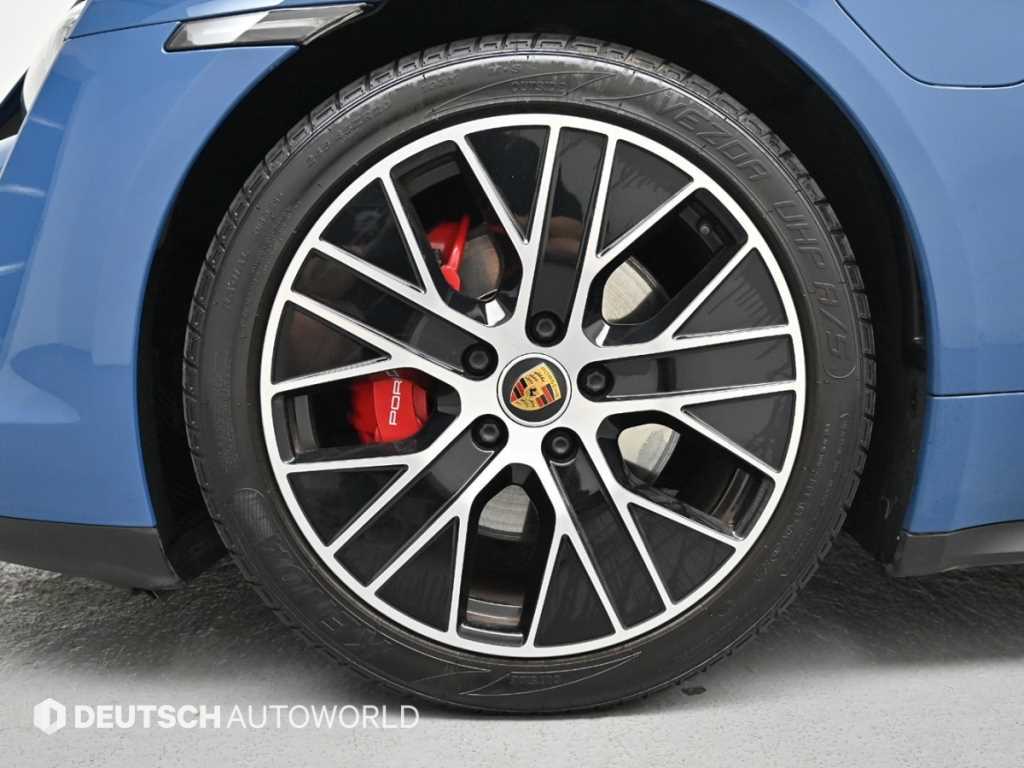 Porsche Taycan - Vista 5