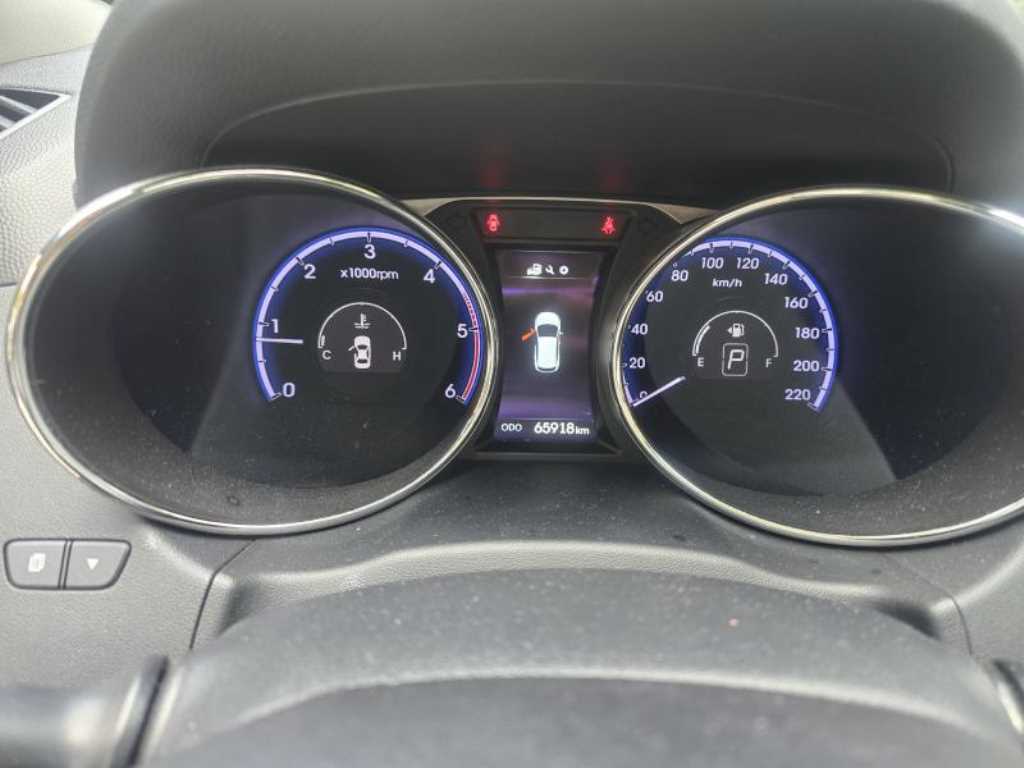 HYUNDAI Tucson - Vista 5