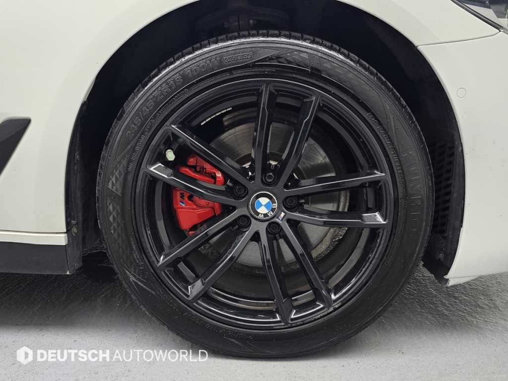 BMW 5 Series - Vista 5