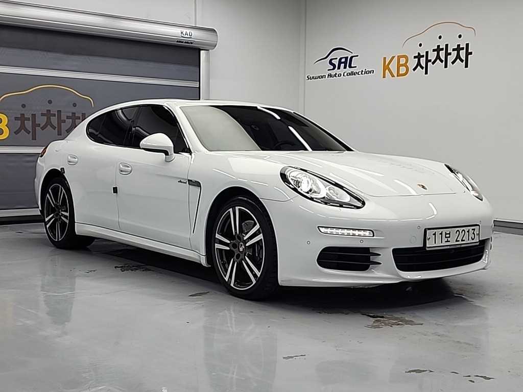 Porsche Panamera - Vista 4
